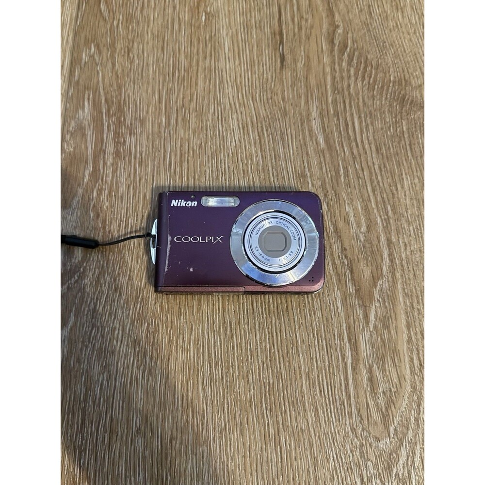 Nikon COOLPIX S210 Digital Camera Plum Working Cosmetic Wear